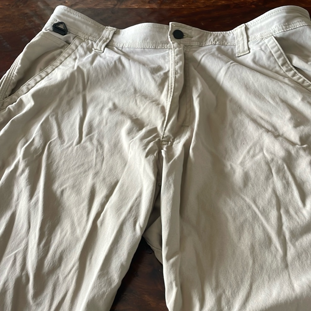 Men’s wrangler cargo shorts